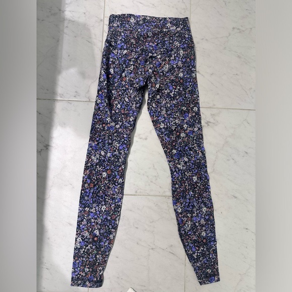 Lululemon align leggings size 4 flower - Picture 3 of 7